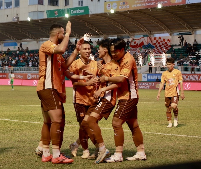Niềm vui của HAGL khi có bàn thắng vượt lên dẫn trước. Ảnh: CTV